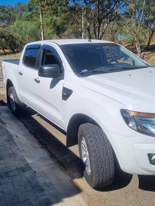 FORD RANGER 2.2 XL 4X4 CD 16V DIESEL 4P MANUAL FORD RANGER 2.2 XL 4X4 CD 16V DIESEL 4P MANUAL